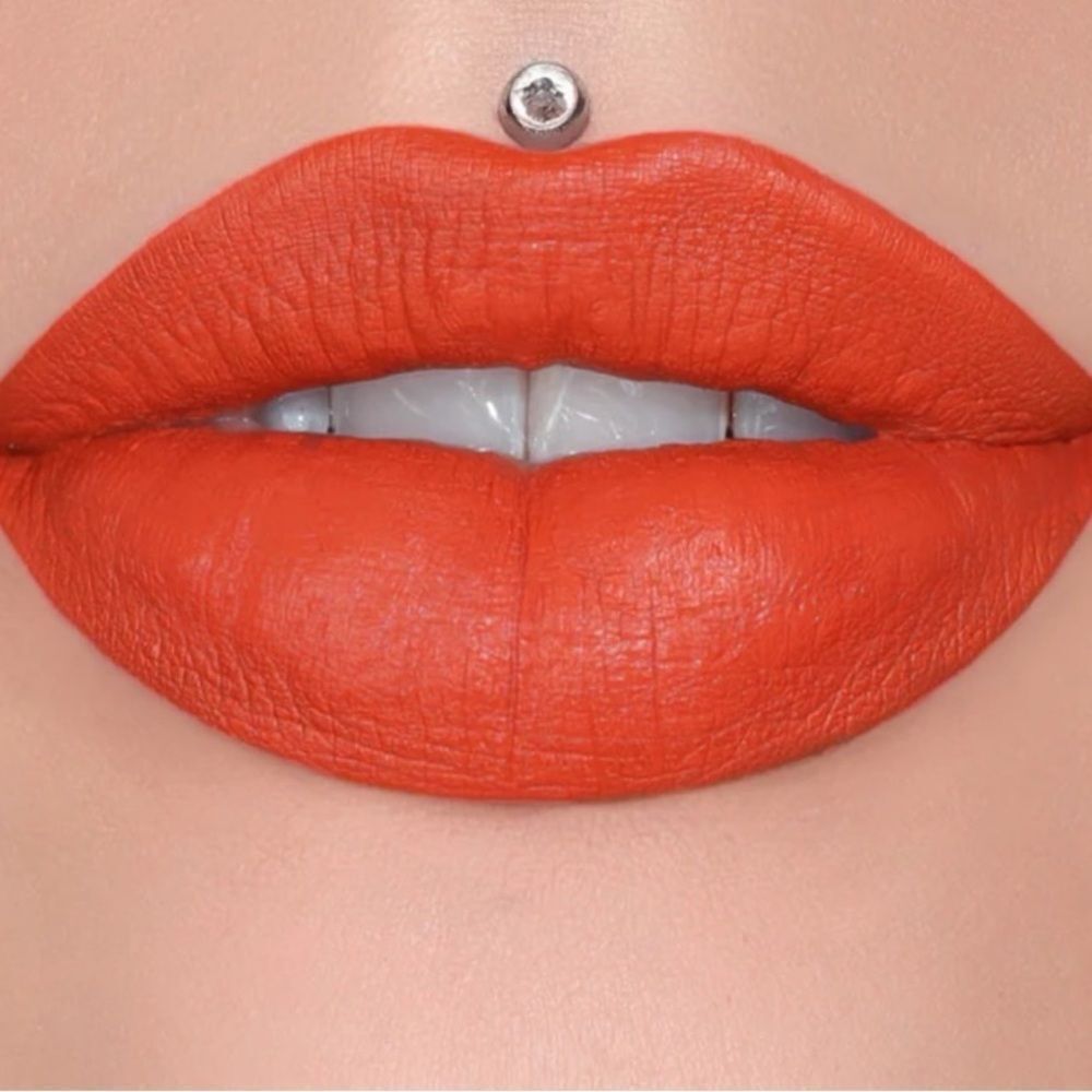 NIB Jeffree Star Velour Liquid Lipstick “Pain Is Pleasure” Vibrant Orange